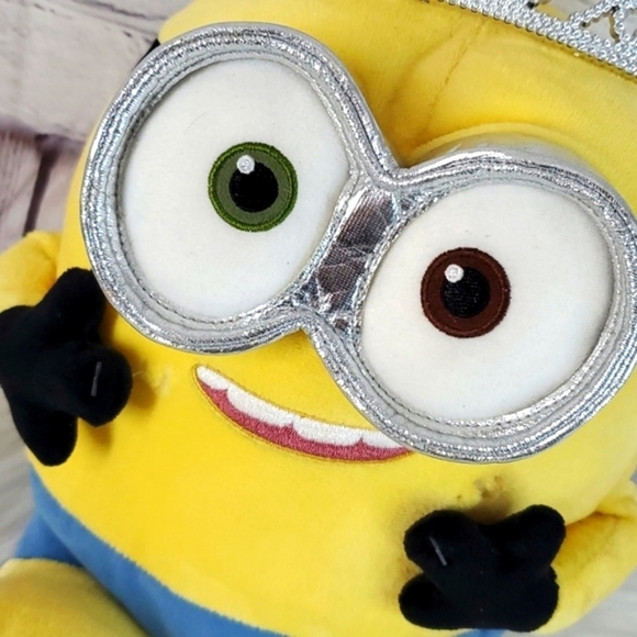 Build-a-Bear Princess Minion Illumination Entertainment Stuffed Plush Animal Toy - Picture 8 of 17